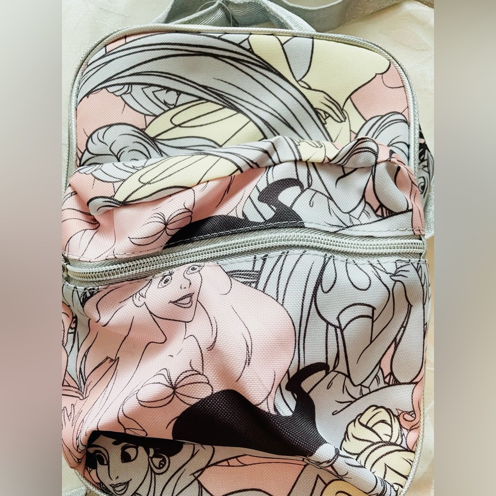 NWT Gap Disney Princess Insulated Lunch Box - Picture 2 of 6